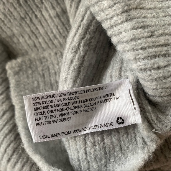 NWT Isabel Maternity by Ingrid & Isabel Light Gray Knit Wrap Sweater Dress XXL - Picture 6 of 8